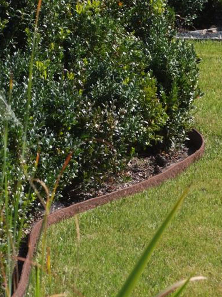 Tuinafboording Ecolat rol bruin aangelegd